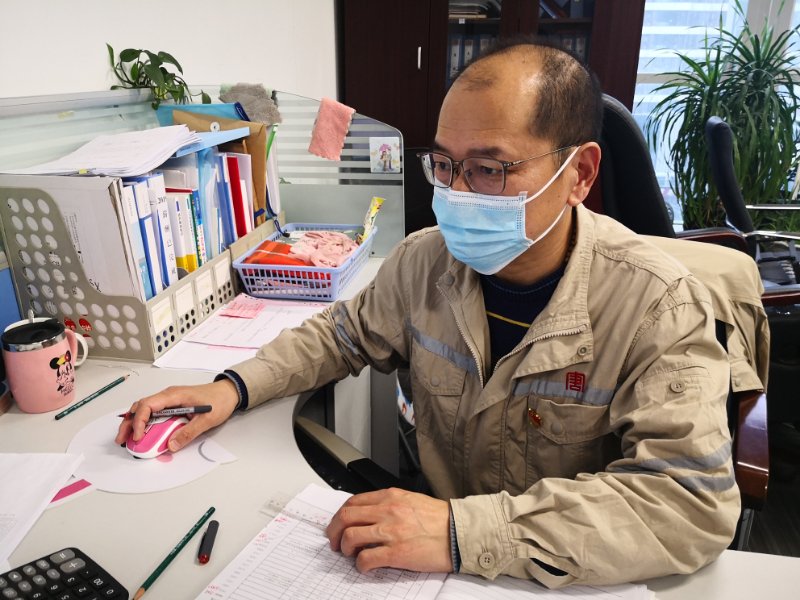 王兆猛的“日?！薄洿筇粕綎|清潔能源開發(fā)有限公司人力資源部負責人王兆猛