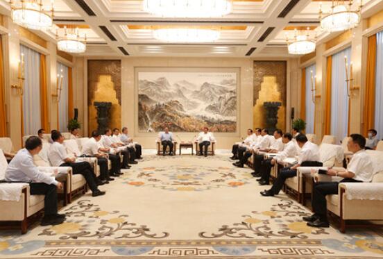 湖北省委書記應勇、省長王曉東會見國家電網(wǎng)董事長、黨組書記毛偉明