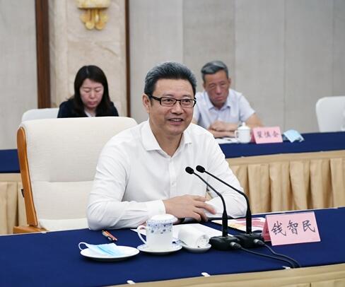 國家電投黨組書記、董事長錢智民拜會重慶市委副書記、市長唐良智