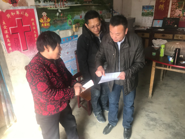張紅軍：用真心，換真情，扶真貧