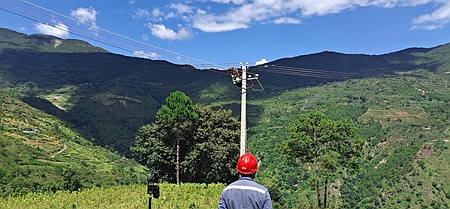 鳳慶供電局新華供電所供電火力全開，助力當?shù)乜緹煯a(chǎn)業(yè) 穩(wěn)定發(fā)展
