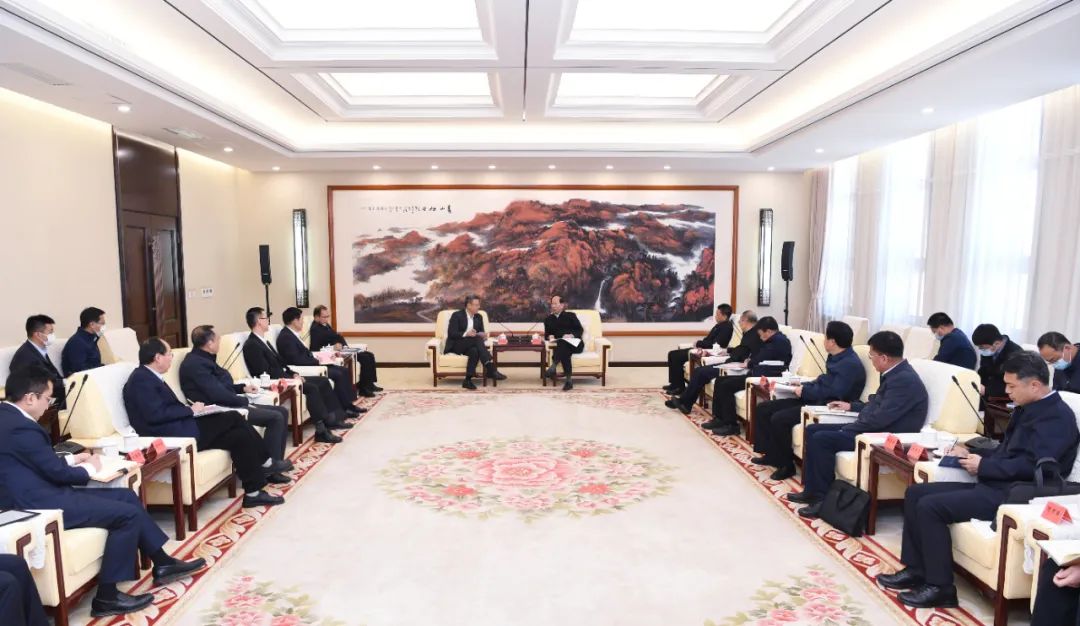 錢智民、江毅拜會內(nèi)蒙古自治區(qū)黨委書記、人大常委會主任石泰峰