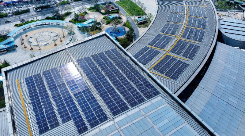 1.2MW！山東商業(yè)綜合體屋頂光伏發(fā)電項目并網(wǎng)發(fā)電