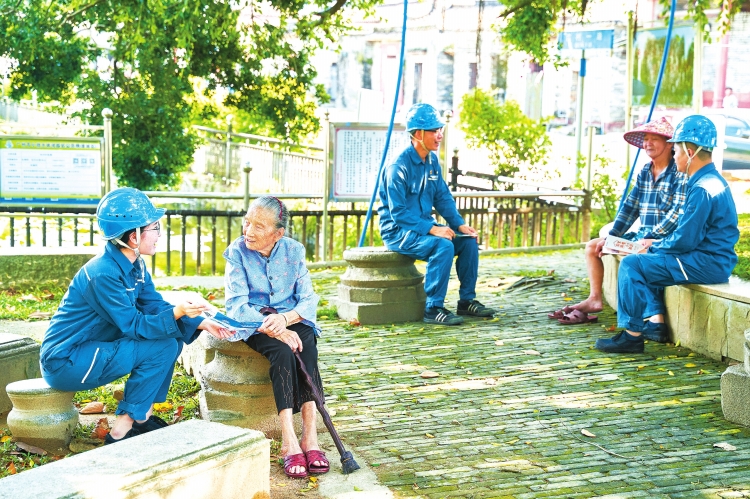 廣州供電局“黨員雙報到 服務進社區(qū)”