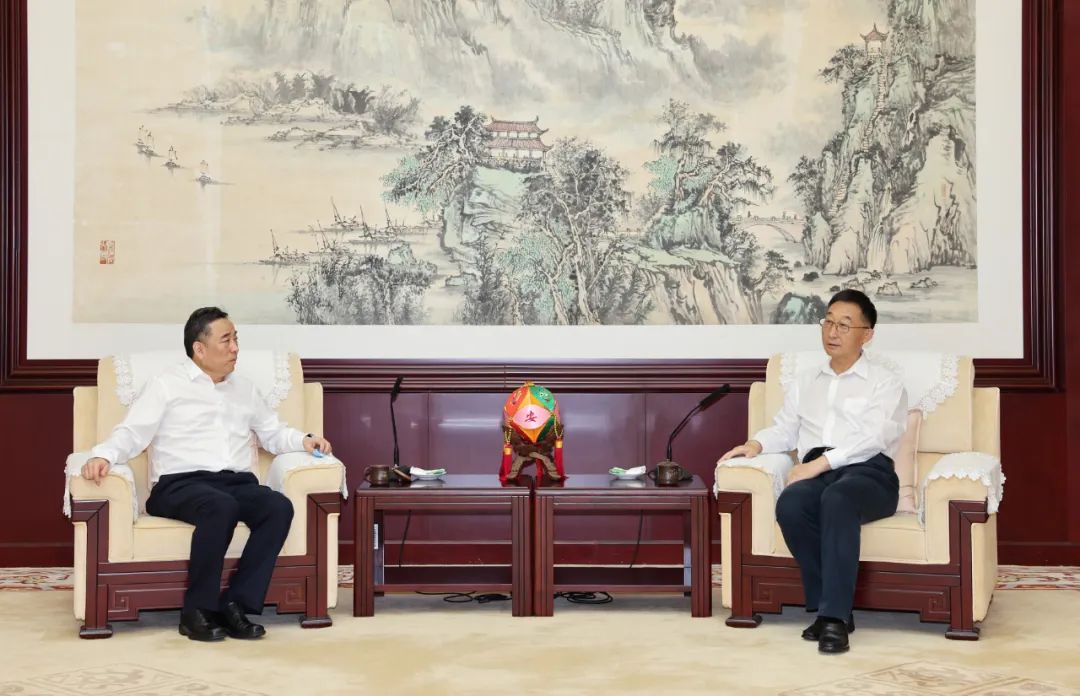 宋海良拜會(huì)廣西壯族自治區(qū)黨委書(shū)記劉寧、自治區(qū)主席藍(lán)天立