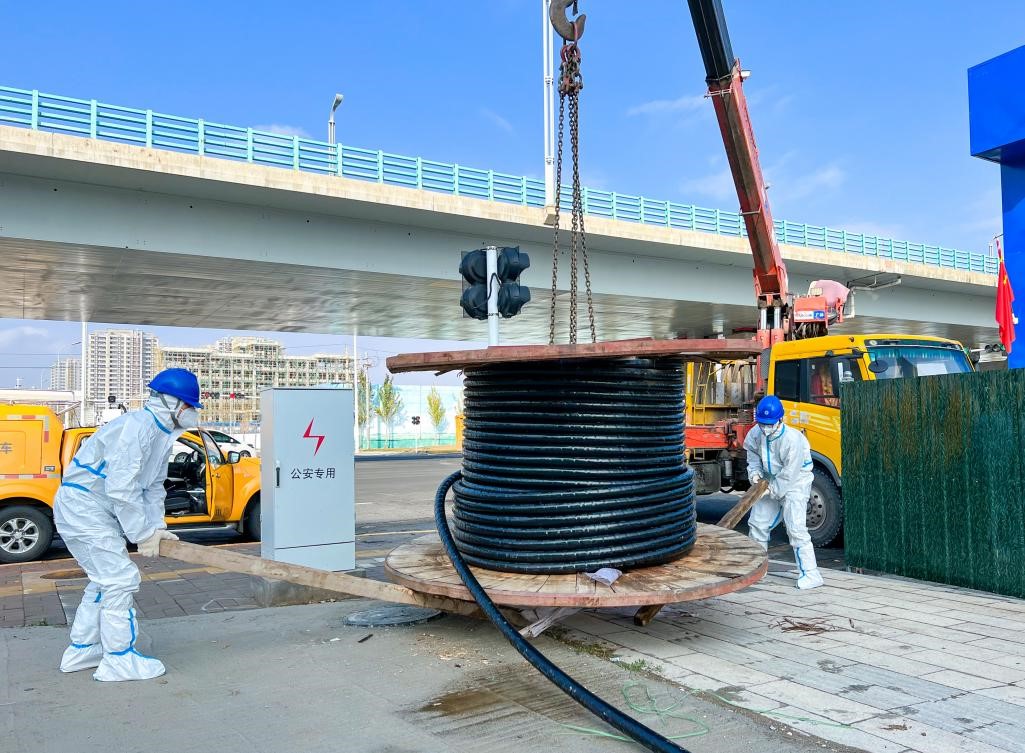 呼和浩特供電公司為首府戰(zhàn)疫 提供電力速度 建設信達國貿(mào)方艙醫(yī)院