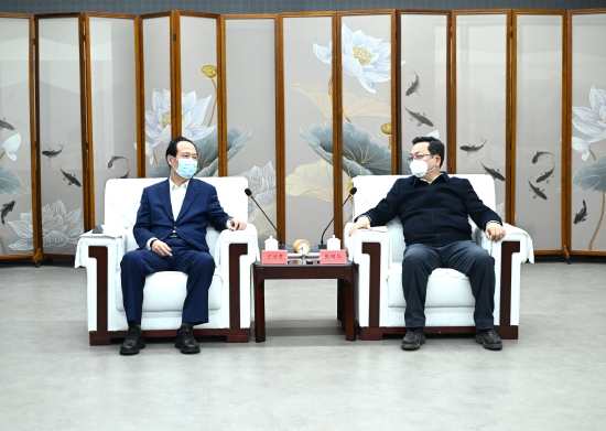 丁焰章與雄安新區(qū)黨工委書(shū)記、管委會(huì)主任張國(guó)華會(huì)談