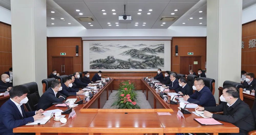 中核集團(tuán)黨組書記、董事長余劍鋒與遼寧省委書記郝鵬、省長李樂成會(huì)談