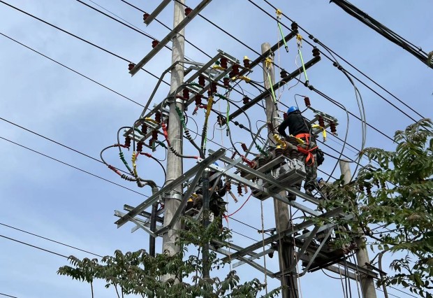 六五四供電公司奮戰(zhàn)8小時，順利完成新線路投運