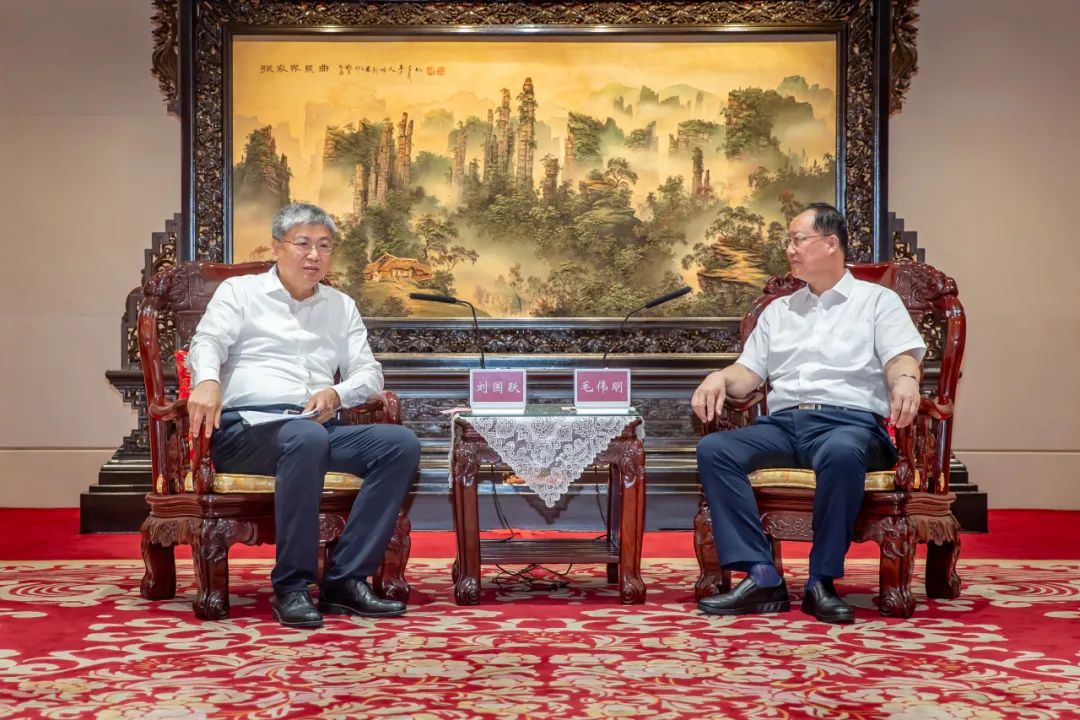 國(guó)家能源集團(tuán)黨組書記、董事長(zhǎng)劉國(guó)躍拜會(huì)湖南省委副書記、省長(zhǎng)毛偉明