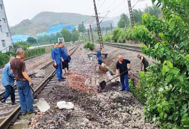 【搶險救災(zāi) 我們在前線】運煤鐵路沖毀后 中國華能攻堅完成電力“保供戰(zhàn)”