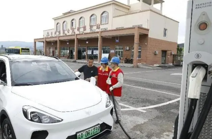 新能源汽車加快進(jìn)入農(nóng)村市場，普及還需邁過三道坎