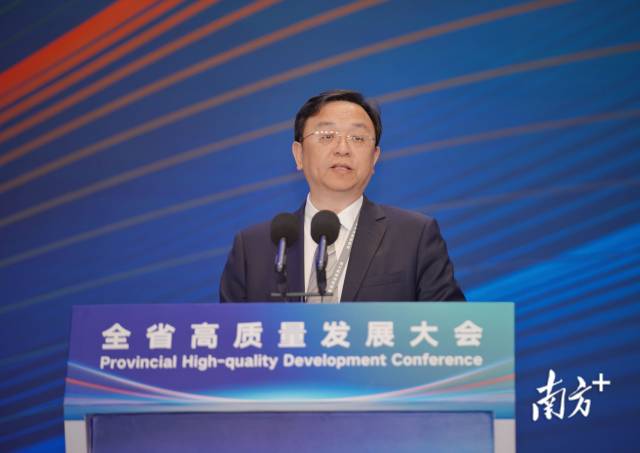 王傳福：新能源汽車發(fā)展只會快跑，不給喘口氣機會