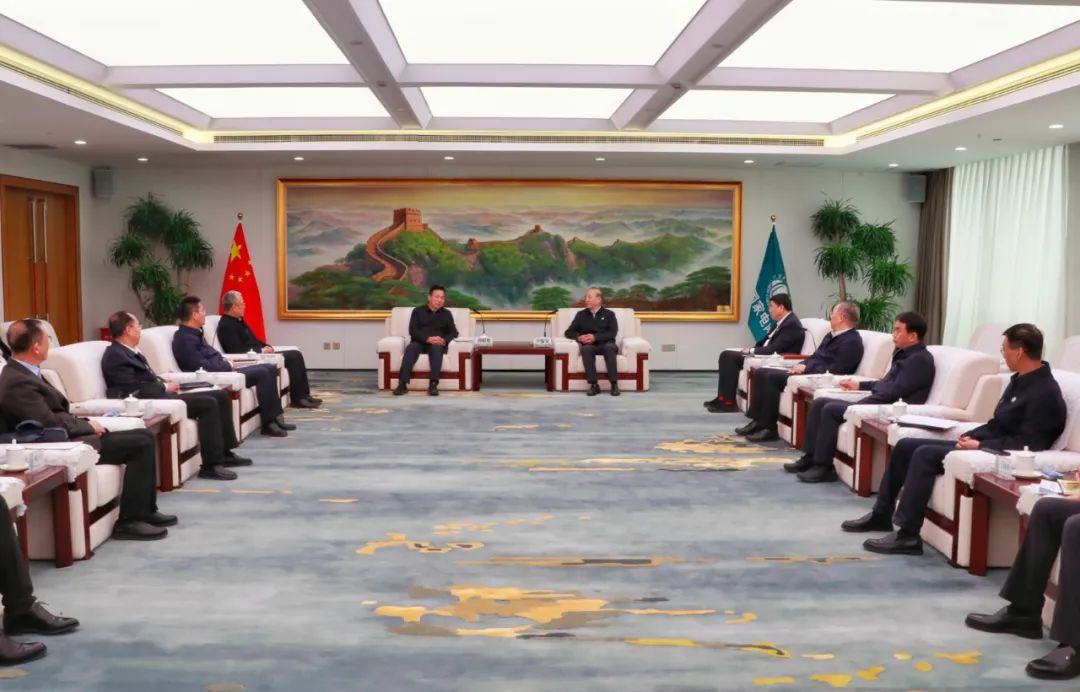 劉明勝、栗寶卿與國家電網(wǎng)董事長辛保安、總經(jīng)理張智剛會(huì)談
