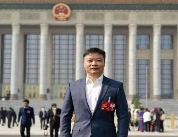 【兩會好聲音】全國人大代表、小鵬汽車董事長何小鵬：探索限定場景無人駕駛法規(guī)，助力車網(wǎng)融合和低空經(jīng)濟騰飛