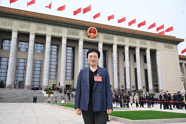 全國(guó)人大代表、上汽集團(tuán)零束科技黨委副書記劉懿艷：建議加大中國(guó)智能電動(dòng)汽車技術(shù)出海專利保護(hù)力度