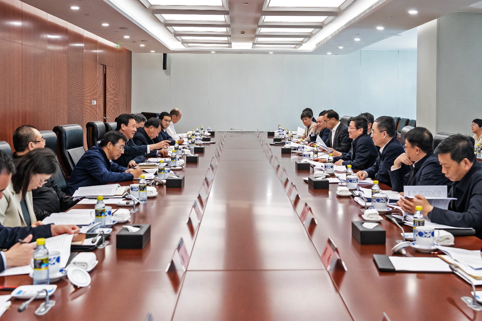 國家能源局黨組成員、副局長任京東一行到國家能源集團調(diào)研