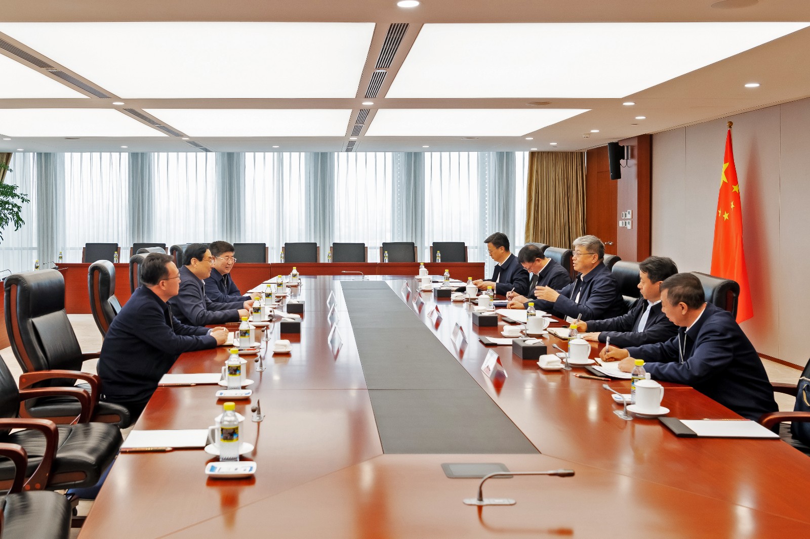 國家能源集團黨組書記、董事長劉國躍會見陜西省政協(xié)副主席、榆林市委書記張曉光
