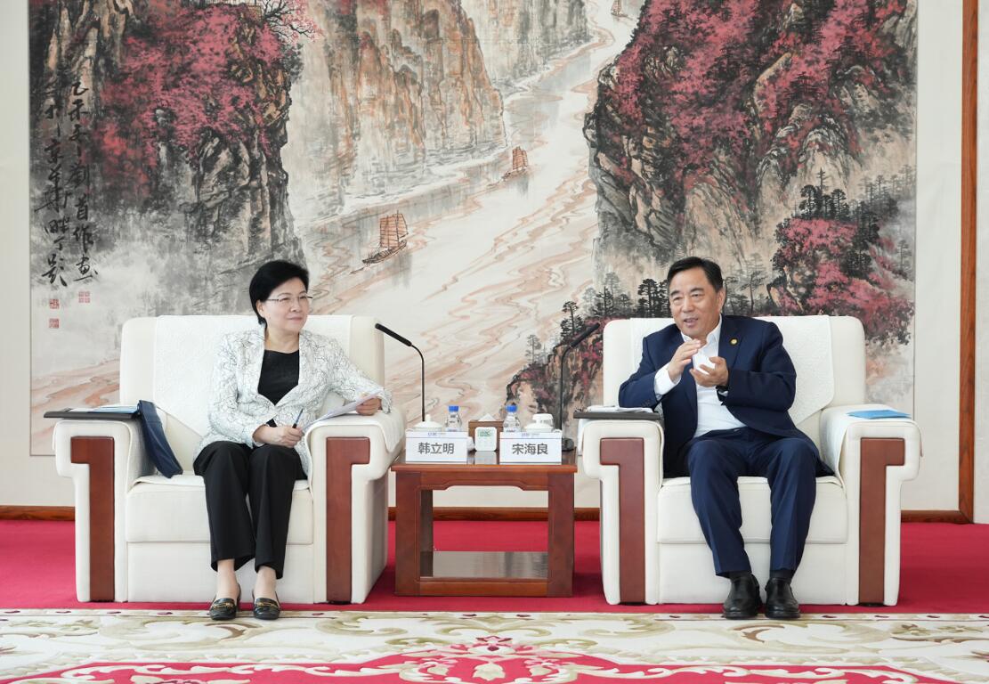 中國能建黨委書記、董事長宋海良與江蘇省委常委、南京市委書記韓立明會談