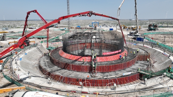 全球緯度最高、東北地區(qū)首座塔式光熱電站完成吸熱塔基礎(chǔ)澆筑